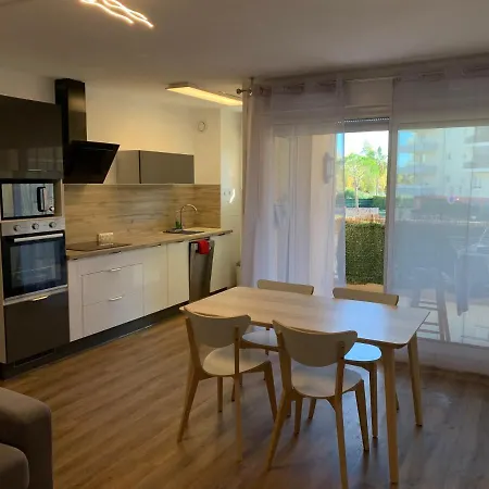 Appartement F2 Centre De Mandelieu Les Nympheas